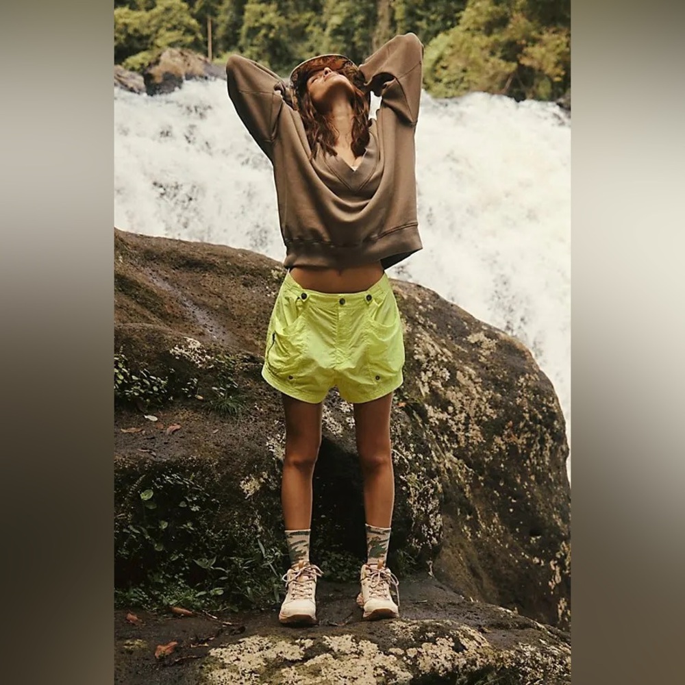 NWOT FREE PEOPLE FP MOVEMENT NEW HEIGHTS SHORTS SIZE SMALL YELLOW - Picture 3 of 7